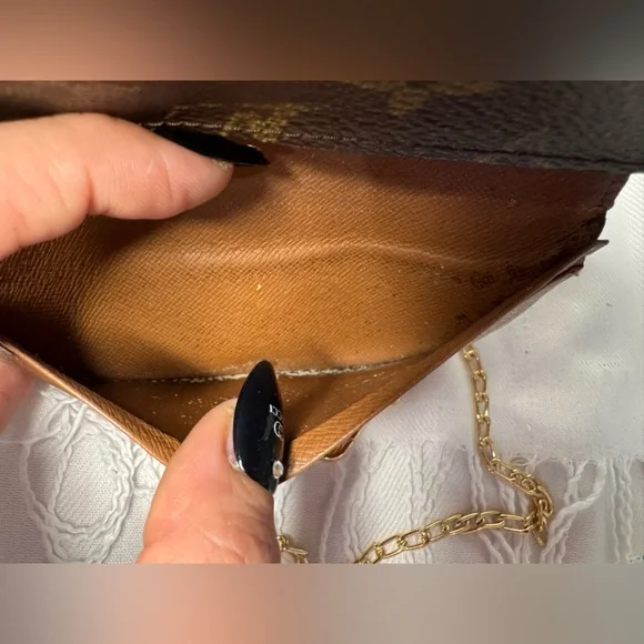 LOUIS VUITTON PORTE TRESOR MONOGRAM WALLET WITH CHAIN - Picture 17 of 17